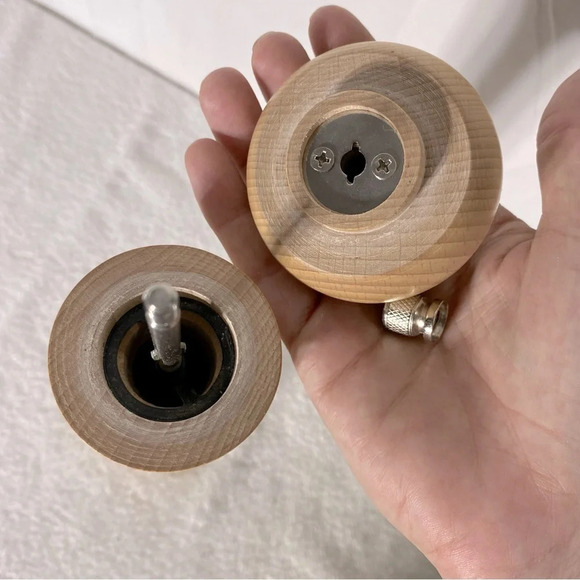 Vintage Trudeau 16” Blonde Wood Pepper Grinder Pepper Mill - Picture 10 of 14